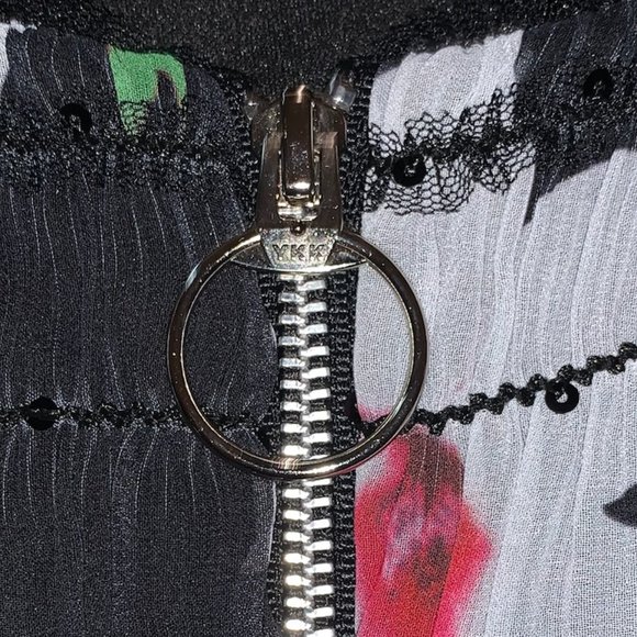 ZOE LTD Sydney Smocked Floral Chiffon Dress - Picture 8 of 12